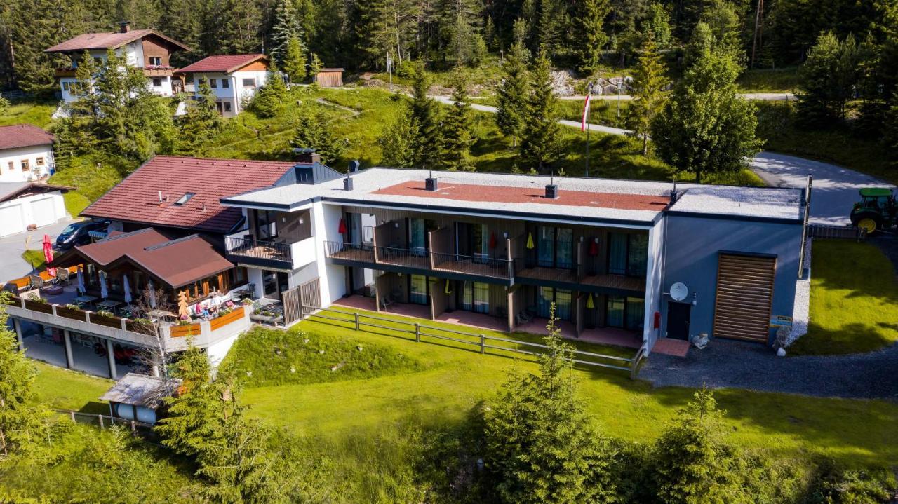 Hotel Garni Isarlodge Wiesenhof Scharnitz Exterior foto